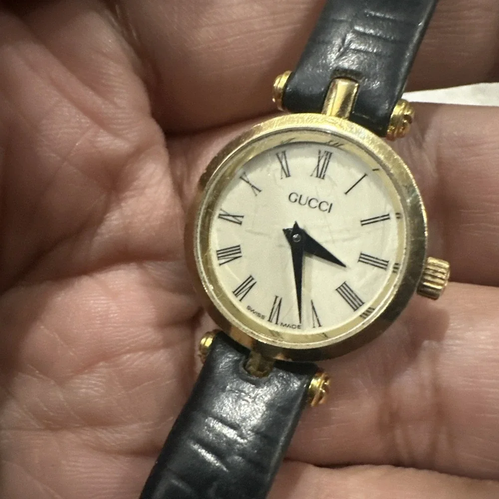 Vintage Authentic Gucci Swiss Made Ladies Watch Burgandi Sherry Line 22mm Repair